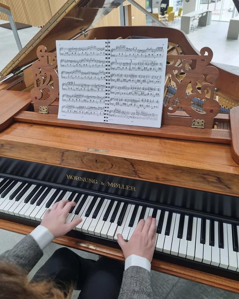 292380464_420183653459515_6701461661096596282_n